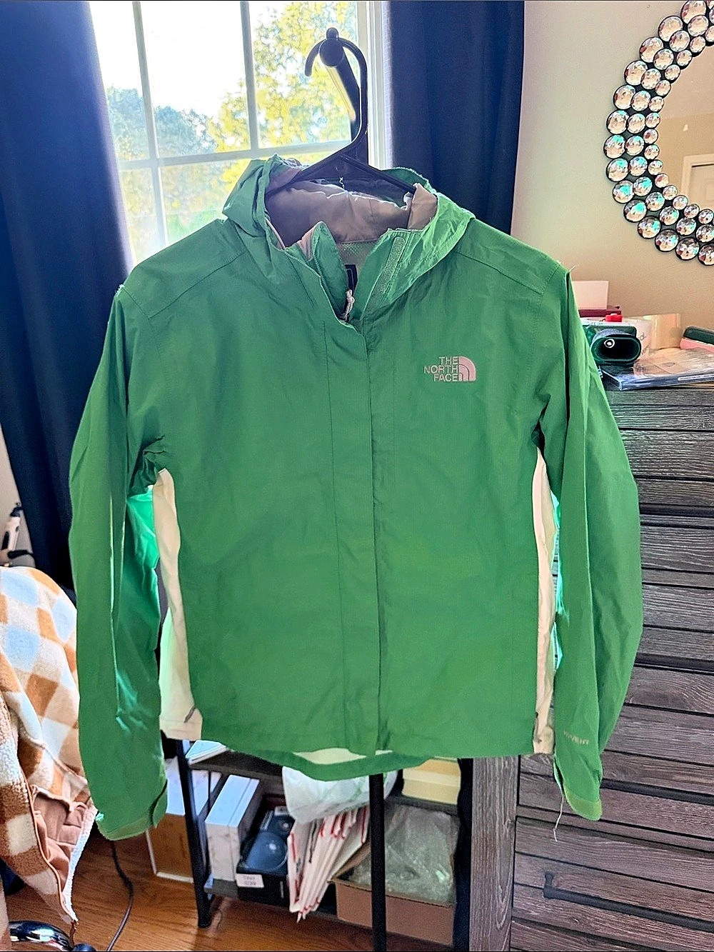 The North Face Women'Small Green Jacket Size Small Like New